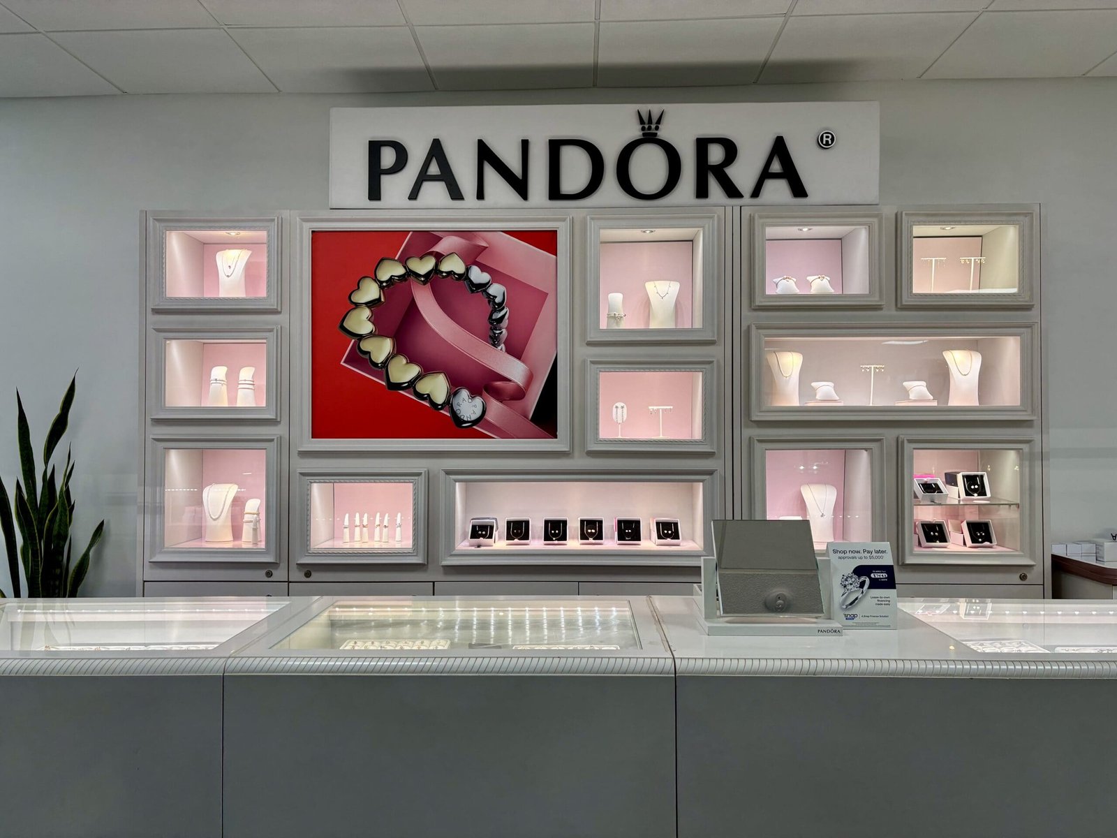 Discover Crown Diamond Jewelers 1 pandora display